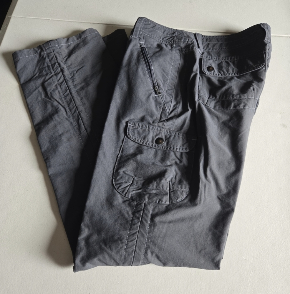 Womens Kuhl Cargo Pants Size 4 Gray Color